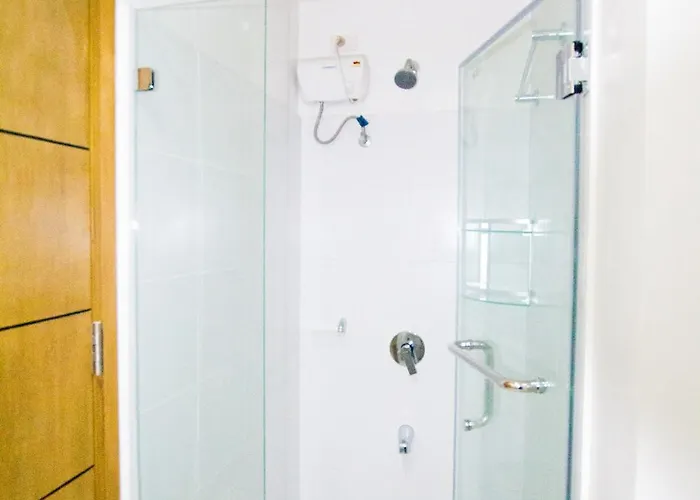 Apartment Casa - Vibrant Center Near Ayala Mall